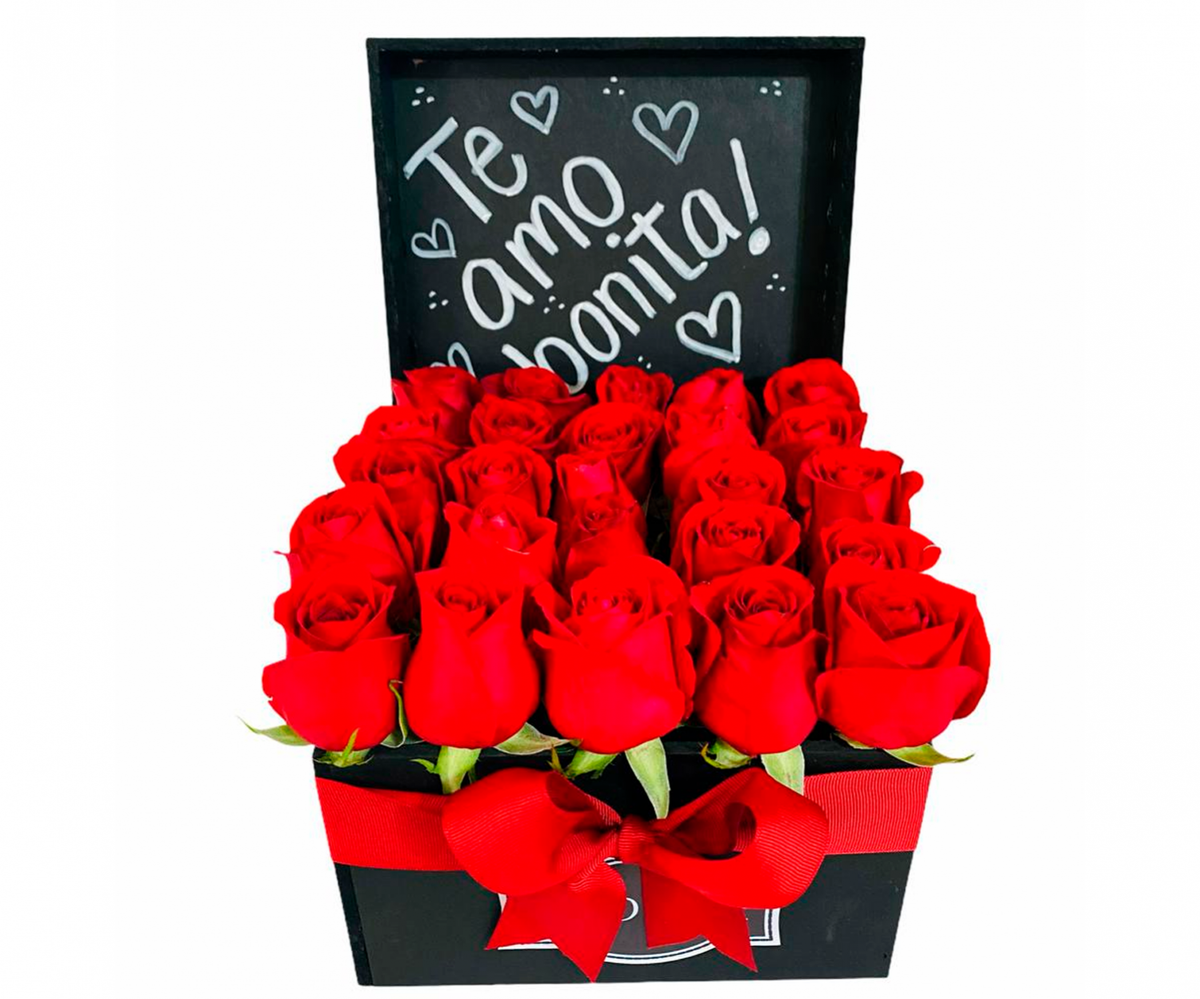 Arreglo Encanto – 25 Rosas en Caja Negra